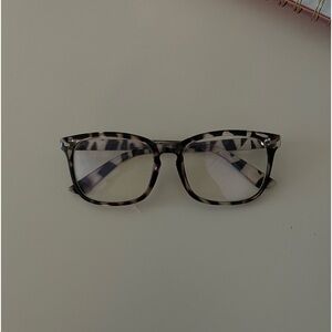 anti-blue light leopard / tortoiseshell print glasses